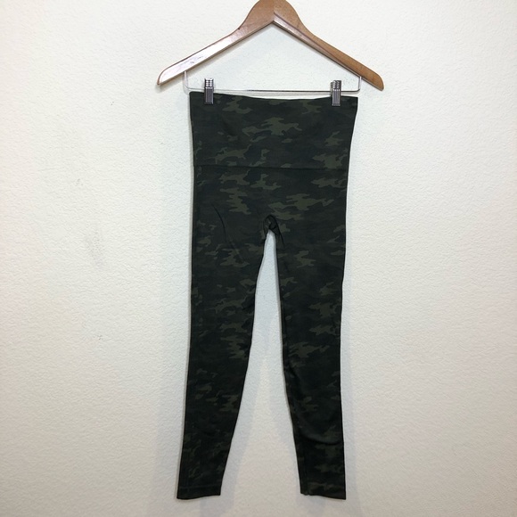 Spanx Camo Green Seamless High Waisted Leggings Size Medium NWT does not fit me - Picture 3 of 7